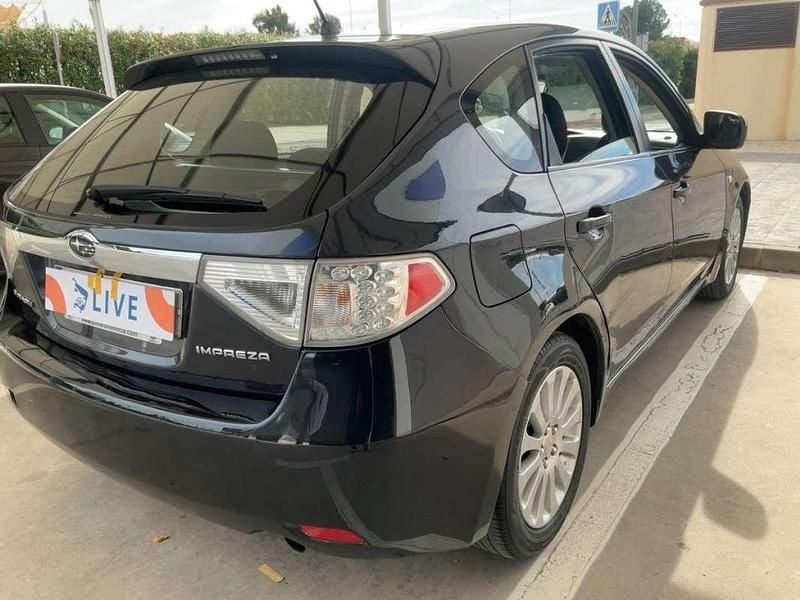 Usado Subaru Impreza 150 CV (110 kW) 2007 Gris Utilitario