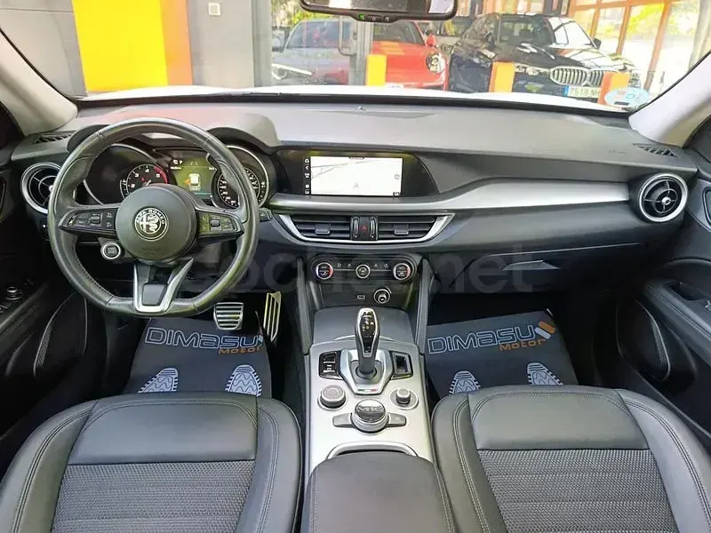 Usado Alfa Romeo Stelvio Sprint 190 CV (139 kW) 2022 Blanco SUV