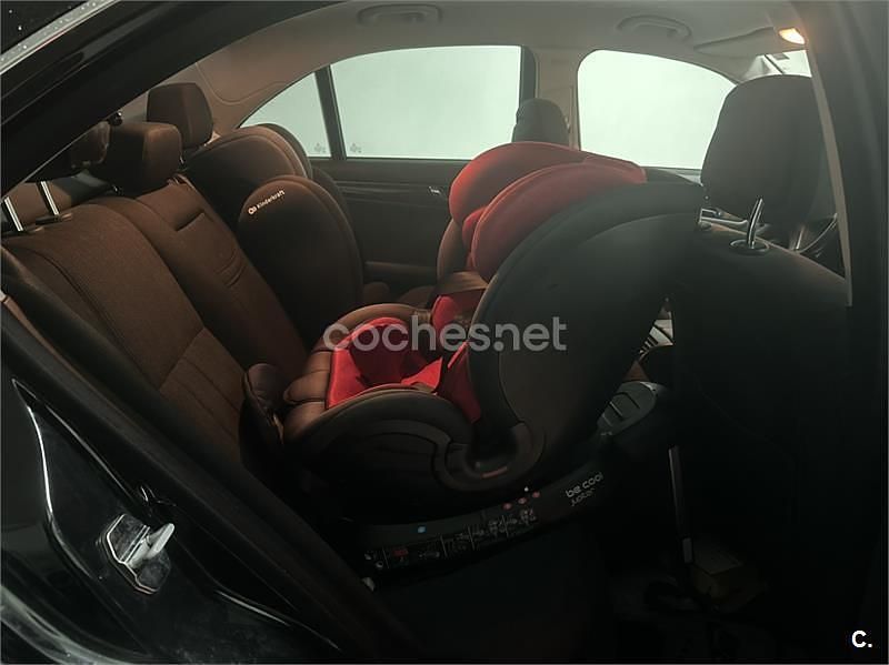 Usado Mercedes C220 Avantgarde 170 CV (125 kW) 2011 Negro Berlina