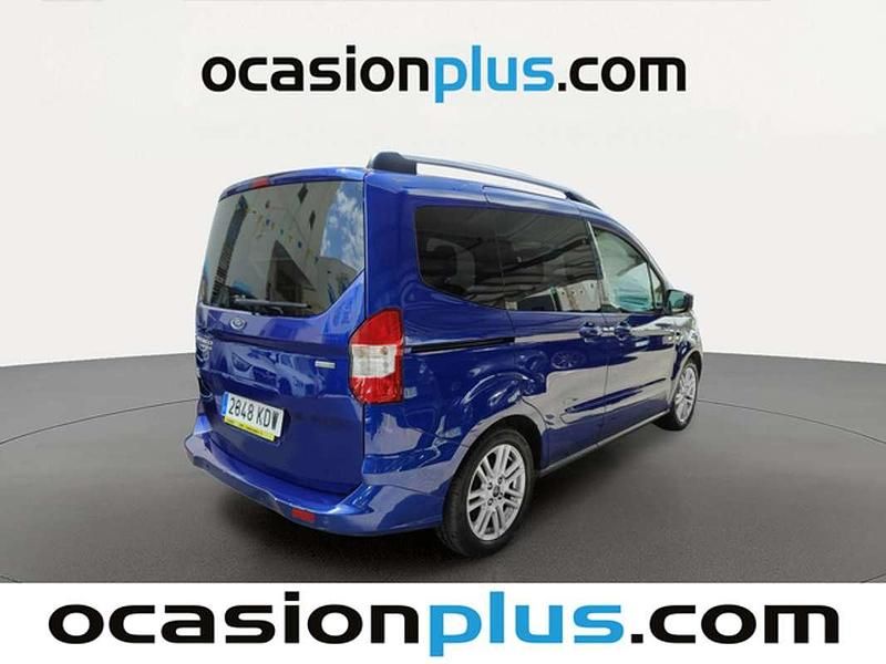 Usado Ford Tourneo Courier Ambiente 102 CV (75 kW) 2017 Azul Monovolumen