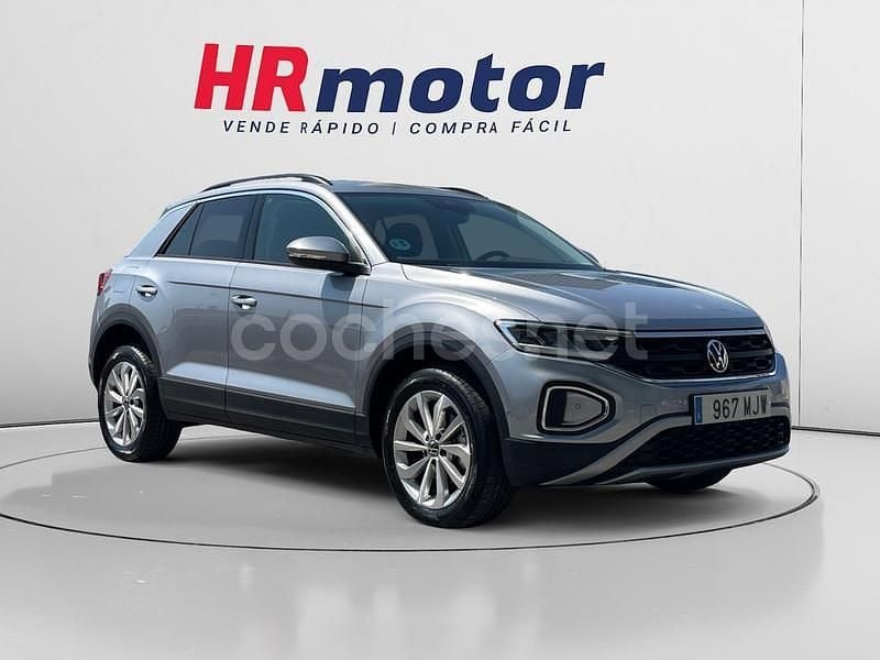 Gris / plata Usado 2023 VW T-Roc Life SUV | 22.490 € (Precio justo) - Imagen 1/4