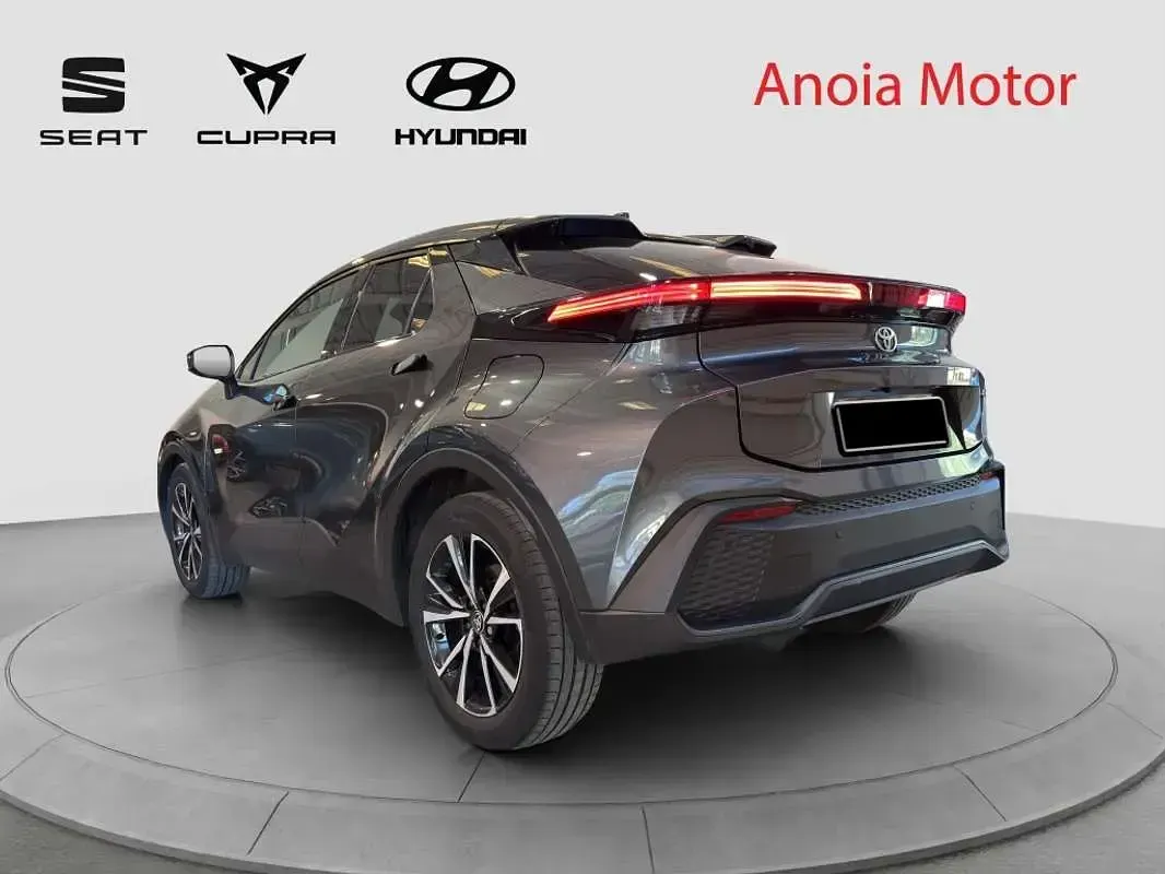 Usado Toyota C-HR Advance 140 CV (102 kW) 2024 Gris SUV