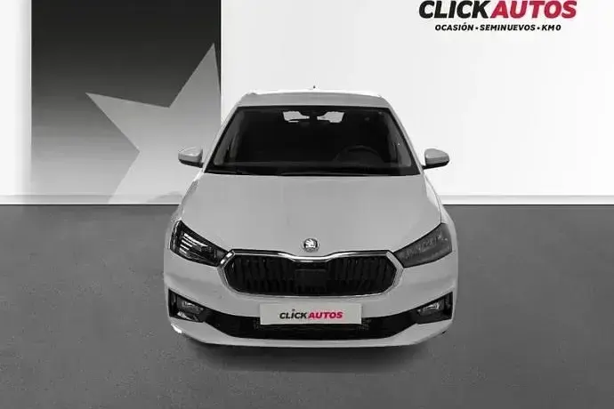 Usado Skoda Fabia Selection 115 CV (84 kW) 2025 Plata Utilitario