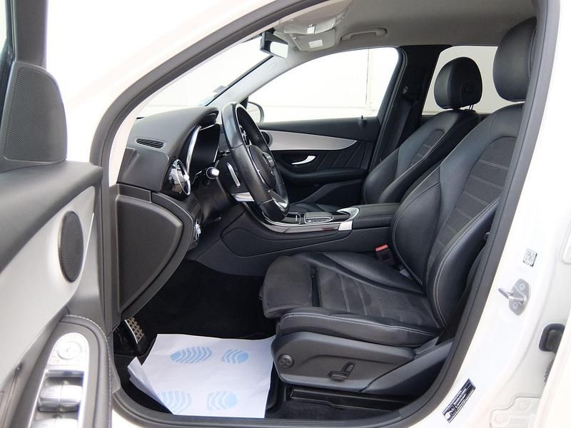 Usado Mercedes GLC220 194 CV (142 kW) 2022 Blanco SUV