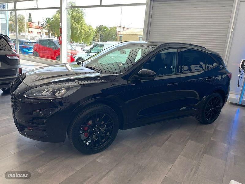 Usado Ford Kuga ST-Line X 225 CV (165 kW) 2023 Negro SUV