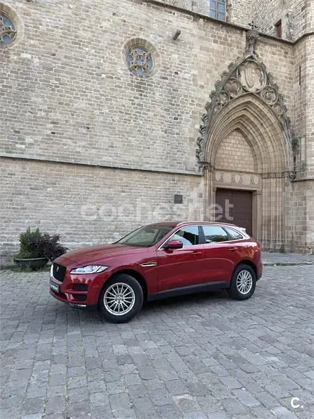 Usado Jaguar F-Pace Prestige 180 CV (132 kW) 2018 Granate SUV