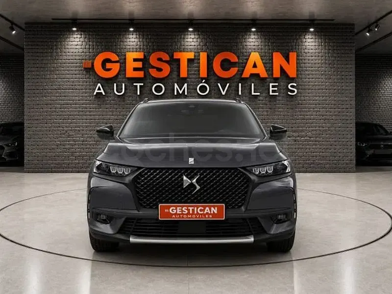 Usado DS Automobiles DS7 Crossback Performance 225 CV (165 kW) 2022 Gris / plata SUV