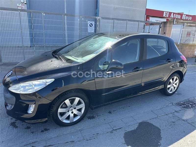 Usado Peugeot 308 110 CV (80 kW) 2009 Negro Berlina