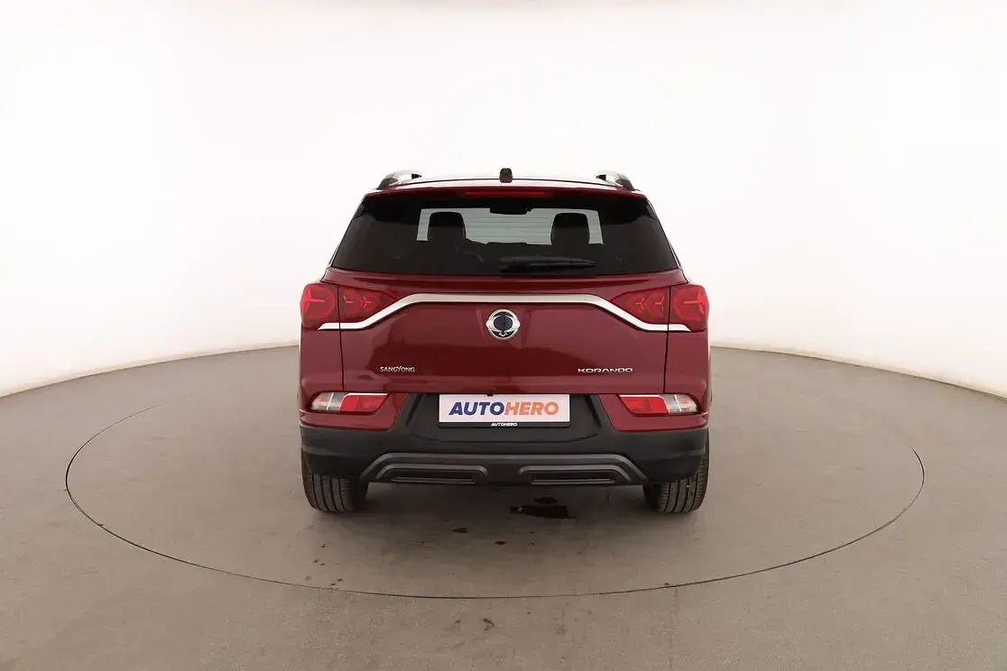 Usado SsangYong Korando 163 CV (119 kW) 2023 Rojo SUV