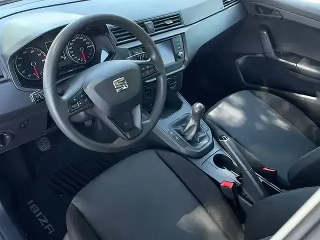 Usado Seat Ibiza Reference 80 CV (58 kW) 2018 Blanco Utilitario