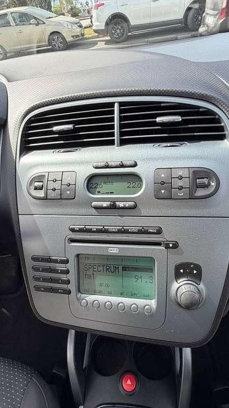 Usado Seat Altea Reference 125 CV (91 kW) 2008 Negro Monovolumen