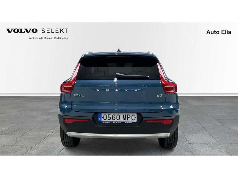 Usado Volvo XC40 Core 163 CV (119 kW) 2024 Azul SUV