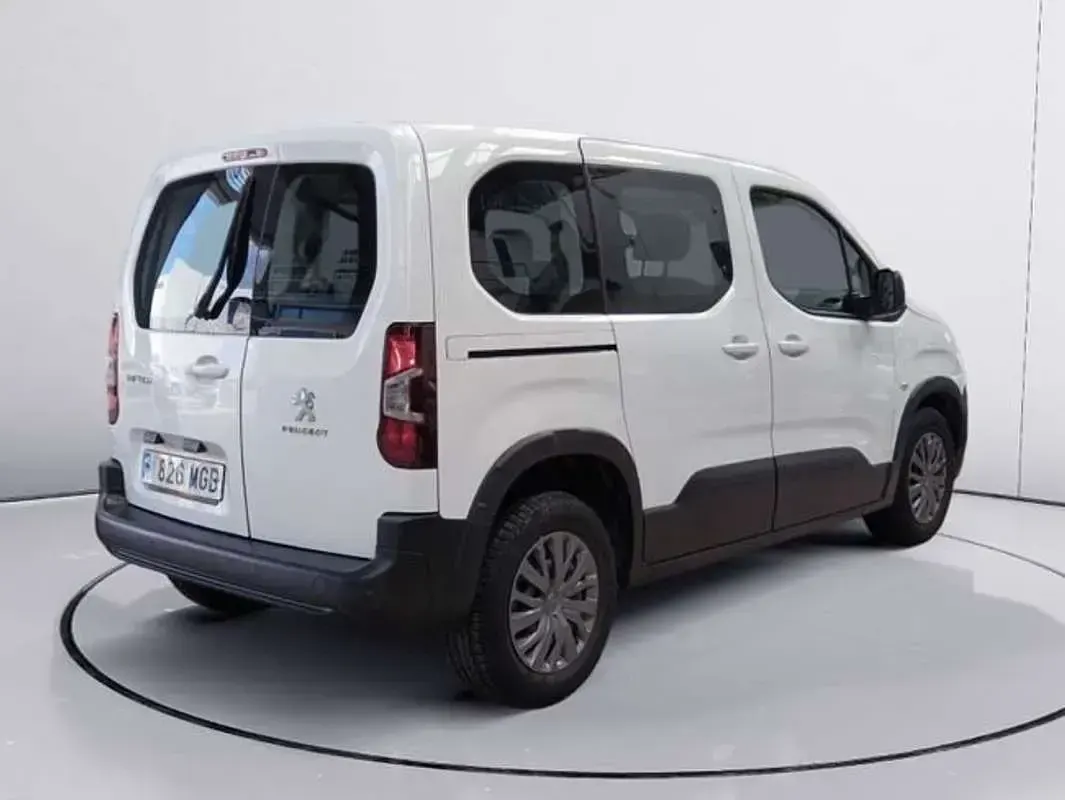 Usado Peugeot Rifter Business-Line 101 CV (74 kW) 2023 Blanco Monovolumen