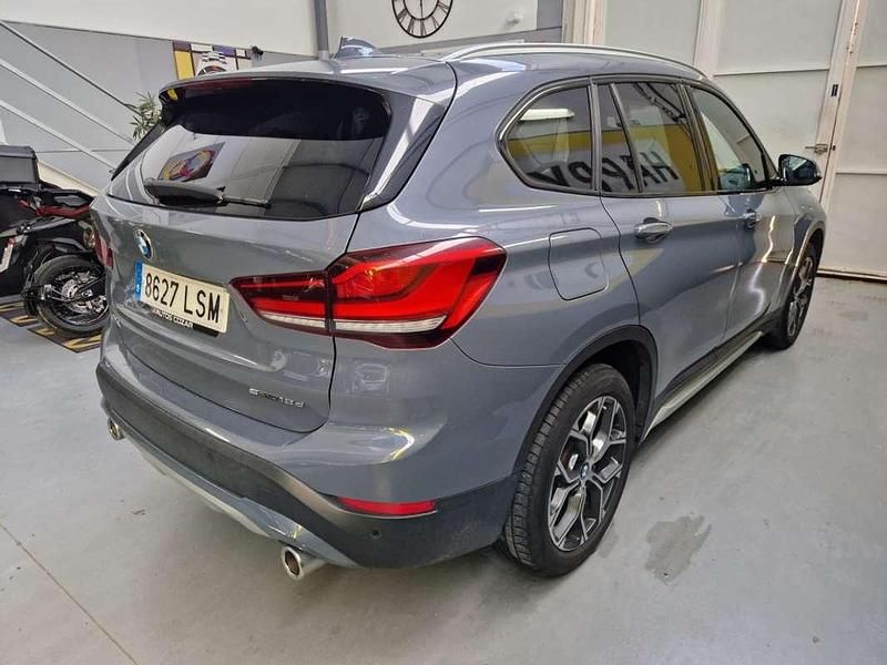 Usado BMW X1 Comfort Edition 150 CV (110 kW) 2021 Gris SUV