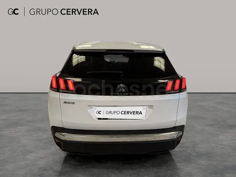Usado Peugeot 3008 Allure 130 CV (95 kW) 2021 Blanco SUV