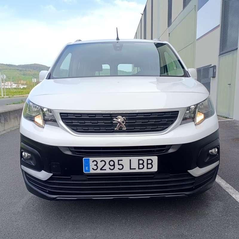 Usado Peugeot Rifter Access 100 CV (73 kW) 2019 Blanco Monovolumen