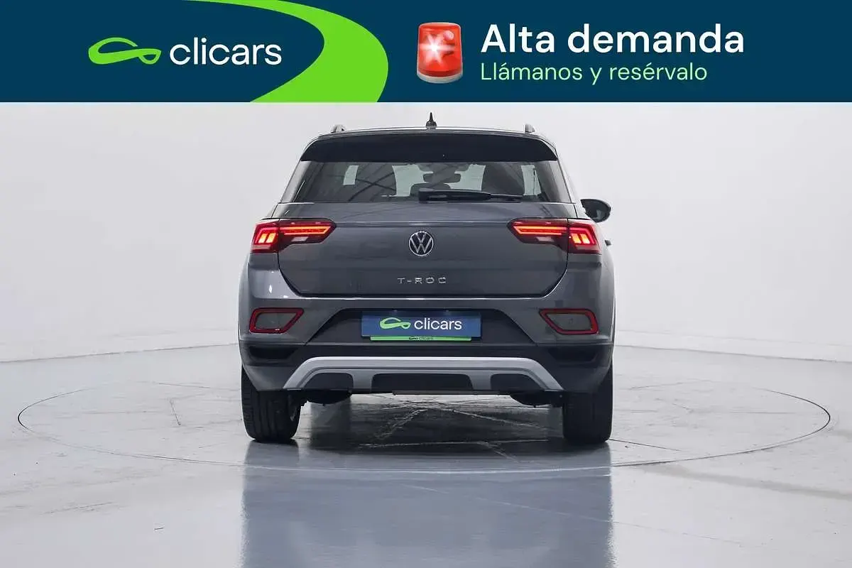 Usado VW T-Roc Life 116 CV (85 kW) 2022 Gris SUV