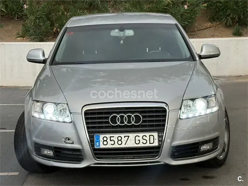 Usado Audi A6 170 CV (125 kW) 2010 Gris / plata Berlina