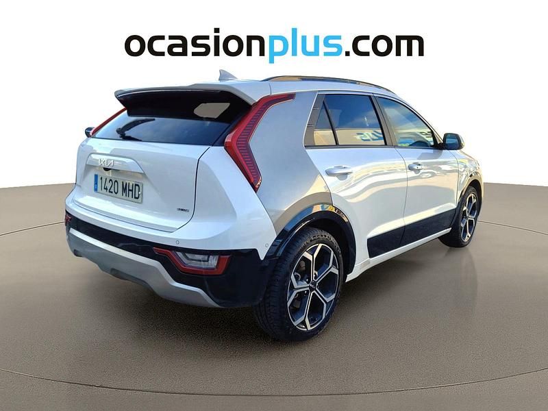 Usado Kia Niro 141 HP (103 kW) 2023 Branco SUV