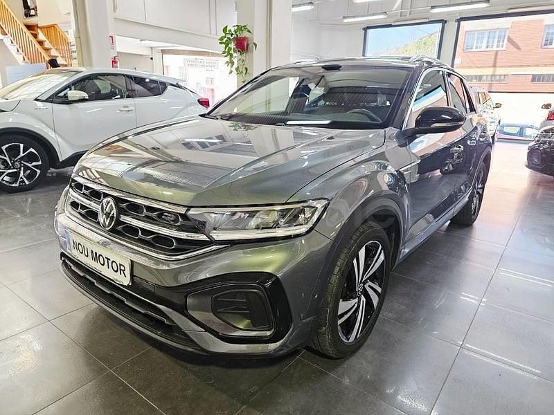 Usado VW T-Roc R-line 190 CV (139 kW) 2022 Gris / plata SUV