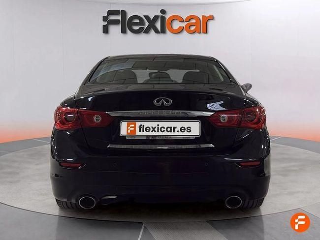 Usado Infiniti Q50 170 CV (125 kW) 2016 Negro Berlina