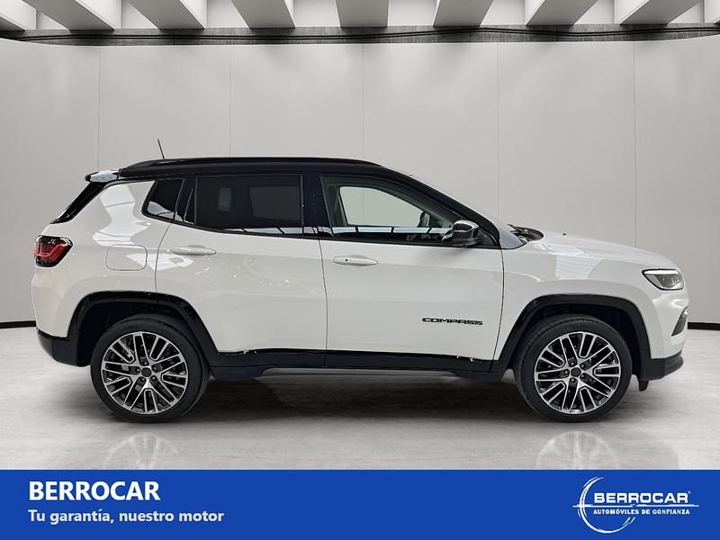 Usado Jeep Compass Summit 130 CV (95 kW) 2025 Blanco SUV