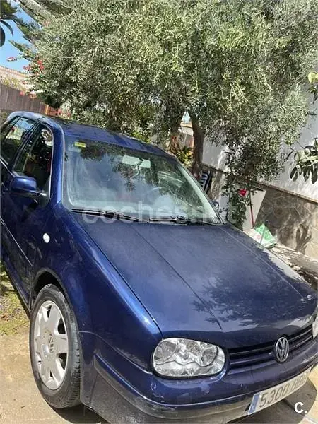 Usado VW Golf IV 110 CV (80 kW) 2000 Azul Berlina