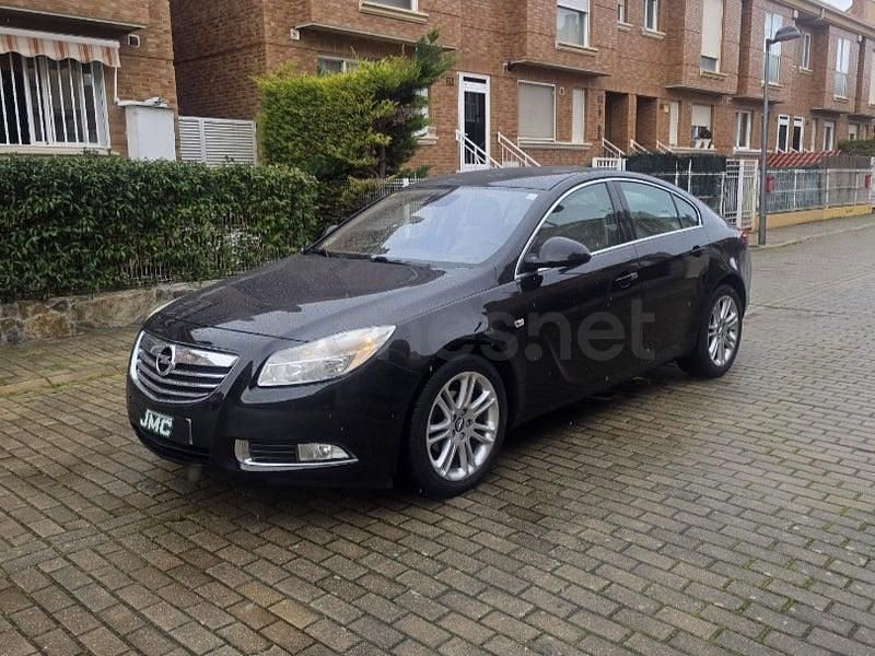 Usado Opel Insignia Sport 130 CV (95 kW) 2009 Negro Berlina