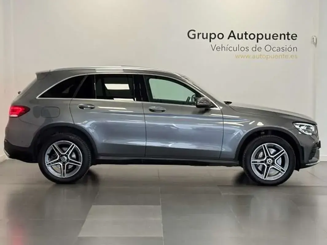 Käytetty Mercedes GLC63 AMG AMG 306 HP (225 kW) 2022 Harmaa Katumaasturi
