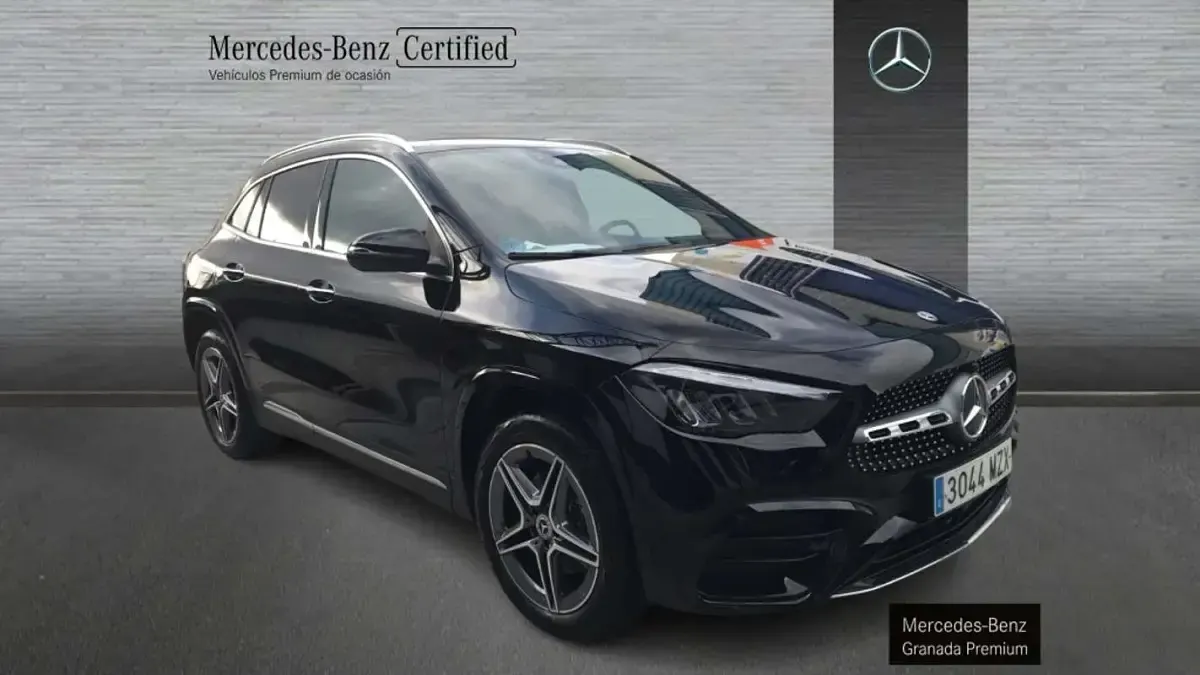 Usado Mercedes GLA250 163 CV (119 kW) 2025 Negro SUV