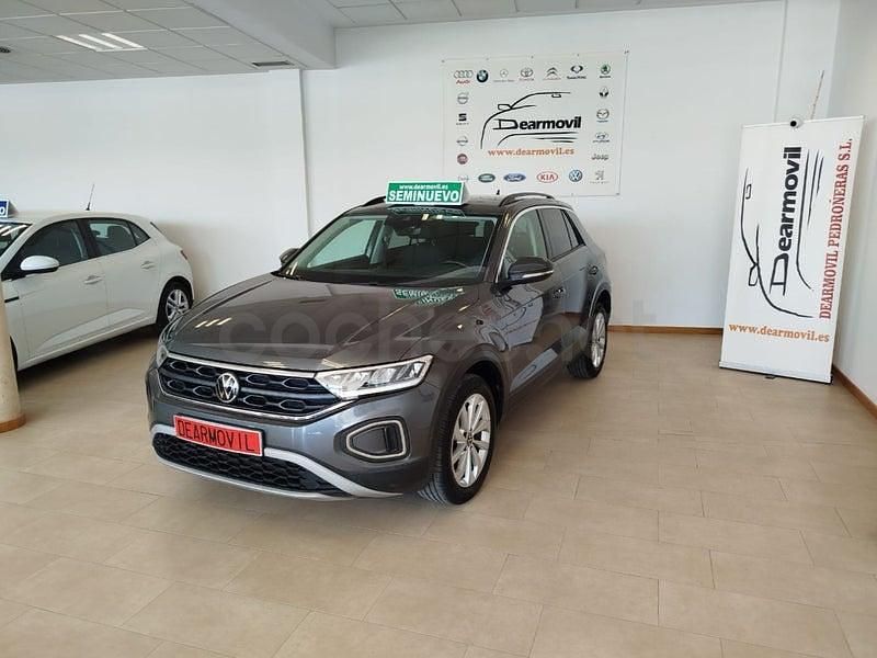 Usado VW T-Roc Life 115 CV (84 kW) 2023 Gris / plata SUV