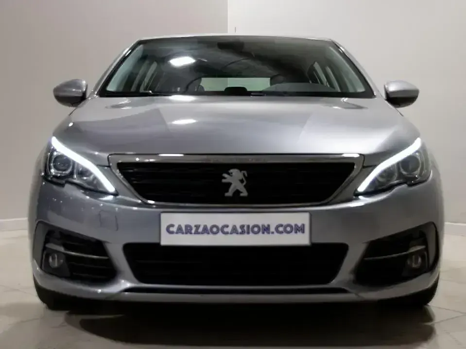 Usado Peugeot 308 Active 100 CV (73 kW) 2020 Otro Berlina
