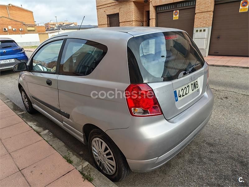 Gris / plata Usado 2006 Chevrolet Kalos SE Berlina | 1800 € (Buen precio) - Imagen 1/4
