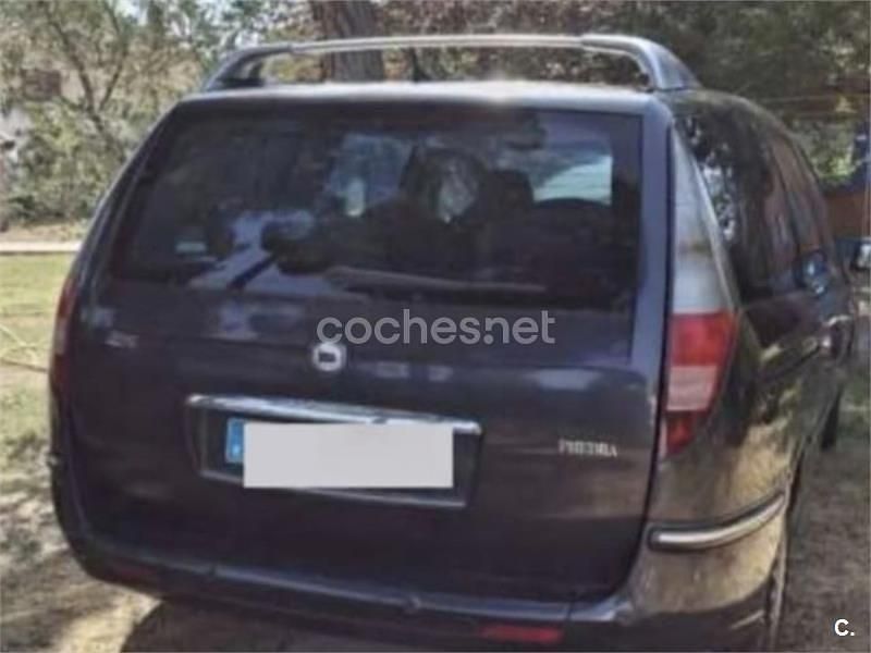 Usado Lancia Phedra 128 CV (94 kW) 2004 Gris / plata Monovolumen