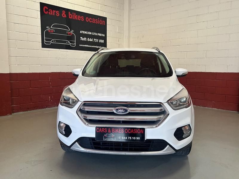 Usado Ford Kuga Trend 120 CV (88 kW) 2018 Blanco SUV