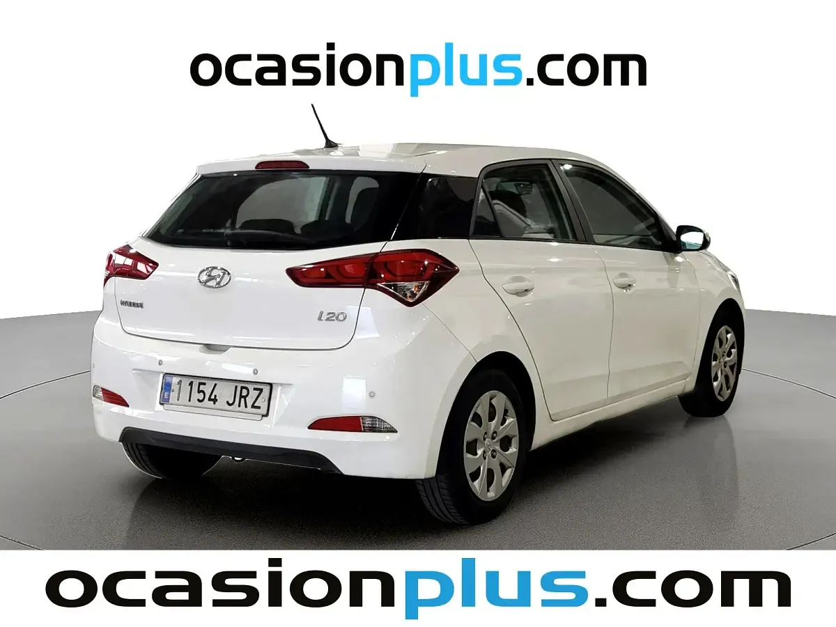Usado Hyundai i20 90 CV (66 kW) 2016 Blanco Utilitario