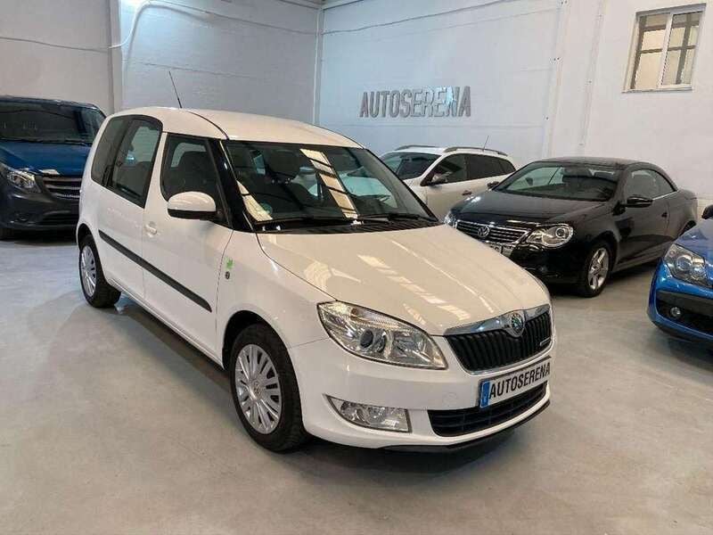 Usado Skoda Roomster Ambition 75 CV (55 kW) 2011 Blanco Monovolumen
