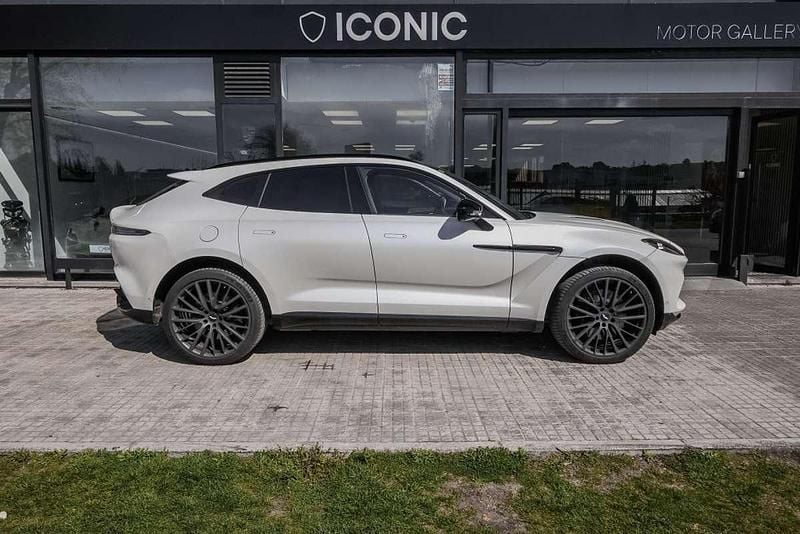 Usado Aston Martin DBX 551 CV (405 kW) 2020 Blanco SUV