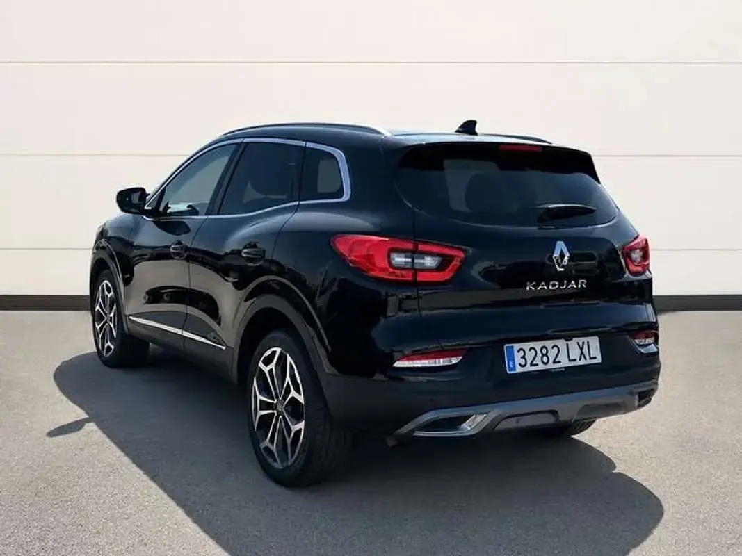 Usado Renault Kadjar Zen 140 CV (102 kW) 2022 Negro SUV