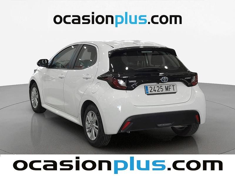 Usado Toyota Yaris Hybrid Business Edition 116 CV (85 kW) 2023 Blanco Utilitario