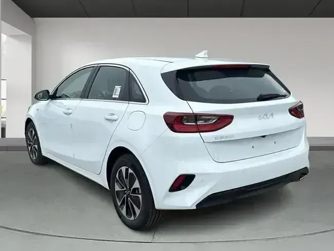 Nuevo Kia Ceed 100 CV (73 kW) 2026 Blanco Utilitario