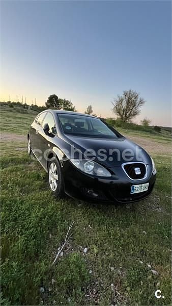 Usado Seat Leon Reference 105 CV (77 kW) 2008 Negro Utilitario