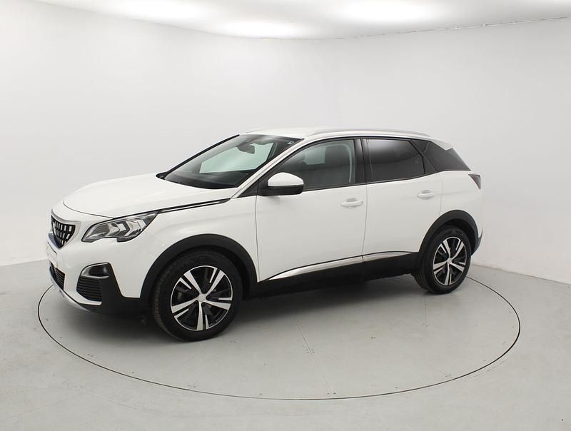 Usado Peugeot 3008 Allure 131 CV (96 kW) 2019 Blanco SUV