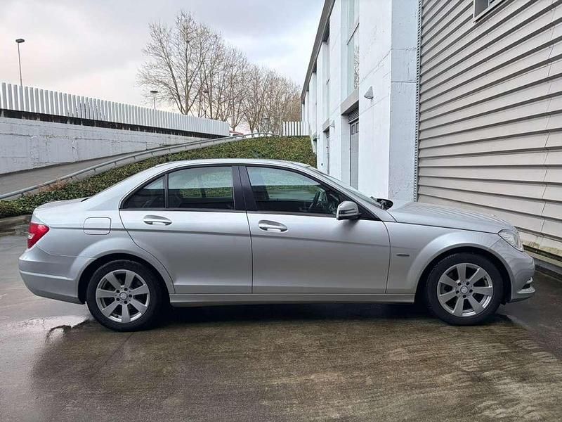 Usado Mercedes C200 Edition 136 CV (100 kW) 2013 Gris / plata Berlina