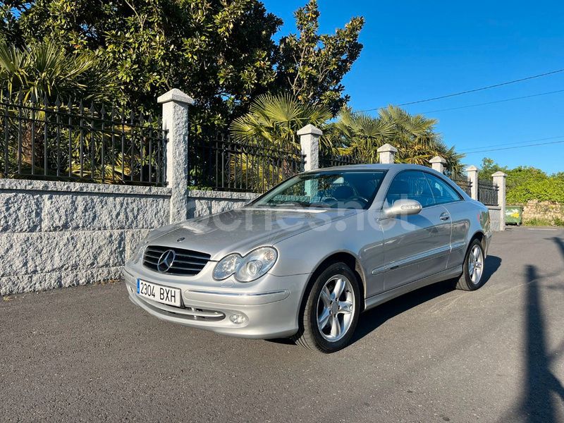 Gris / plata Usado 2002 Mercedes CLK320 Avantgarde Coupe | 8500 € (Un poco caro) - Imagen 1/4