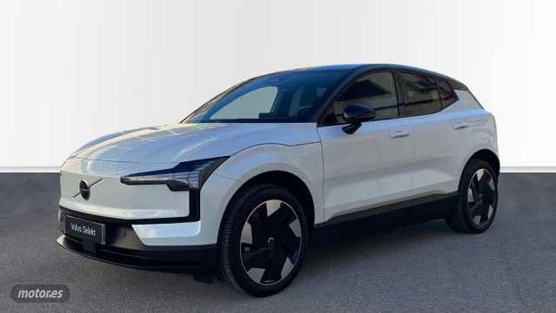 Blanco Usado 2025 Volvo EX30 Plus SUV | 38.900 € (Un poco caro) - Imagen 1/3