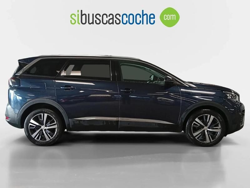 Usado Peugeot 5008 Allure 120 CV (88 kW) 2017 Negro