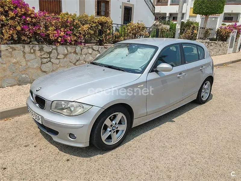 Usado BMW 116 115 CV (84 kW) 2005 Gris / plata Utilitario