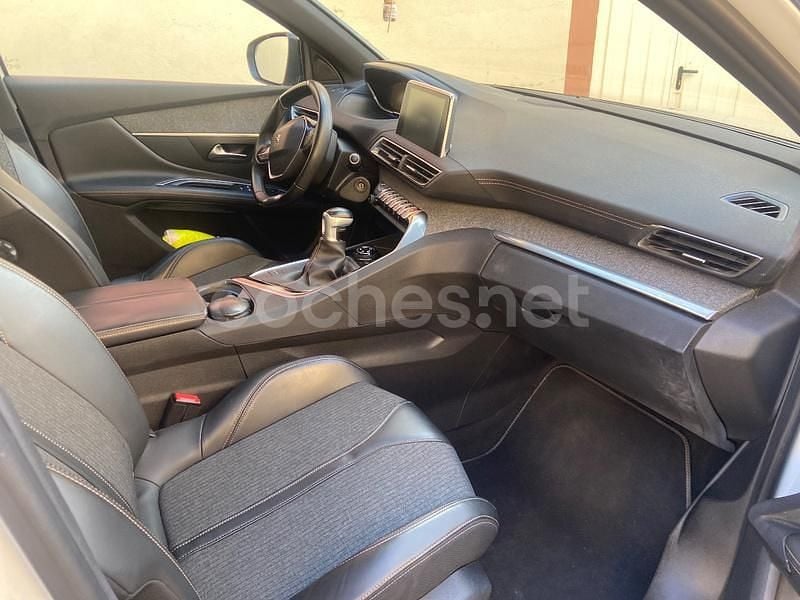 Usado Peugeot 3008 GT-line 130 CV (95 kW) 2018 Blanco SUV