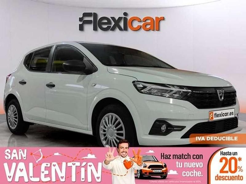 Usado Dacia Sandero Comfort 67 CV (49 kW) 2021 Blanco Utilitario